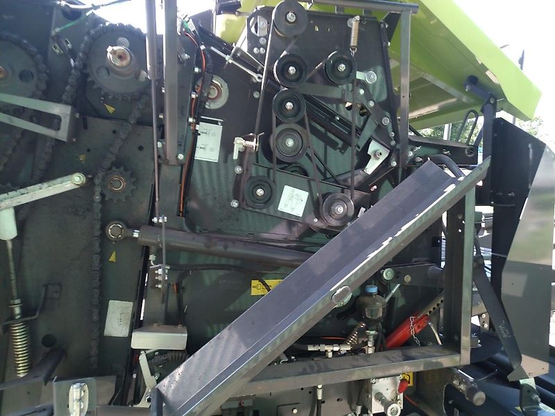 Claas Rollant 520 RC