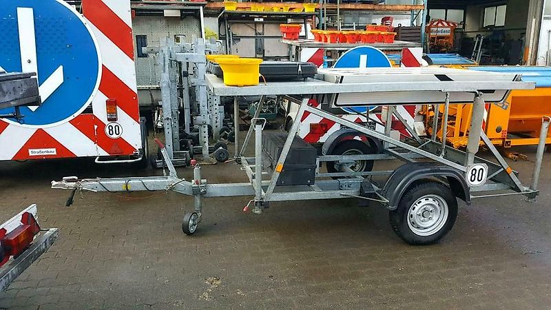 Nissen Vorwarntafel Typ VLT 1-08-70 Verkehrsleittafel Absperrtafe