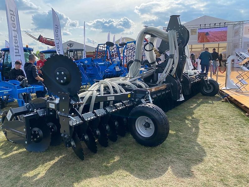 D&D Landtechnika Scheibenegge mit Applikator zur Gülleausbringung 7,5m