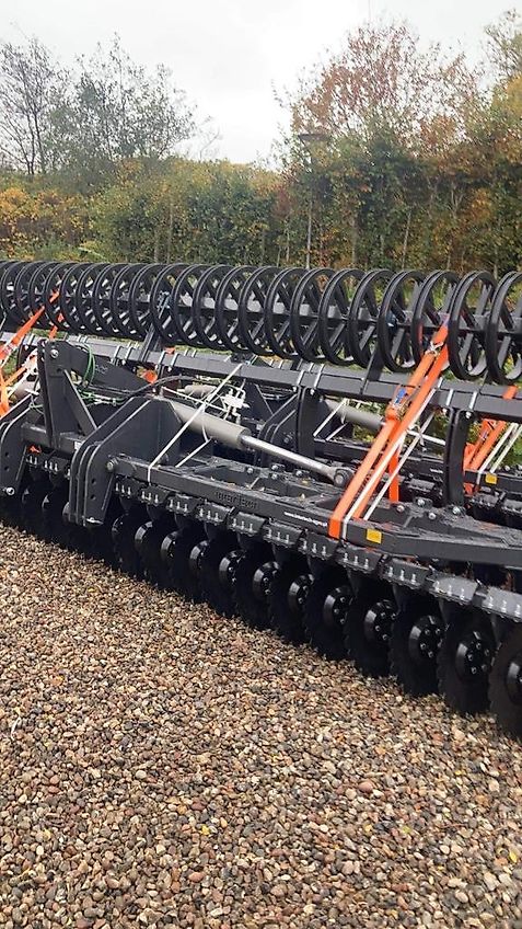 D&D Landtechnika Scheibenegge mit Applikator zur Gülleausbringung 7,5m