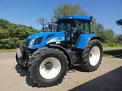 New Holland T7540