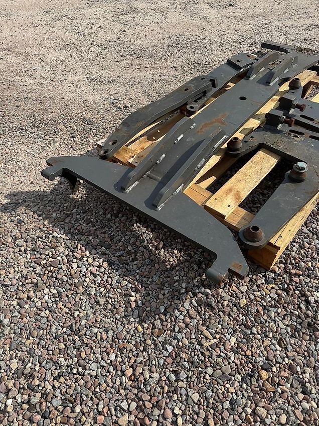 Massey Ferguson Unterzug für 8er Serie, war vorher an einem 8732 verbaut
