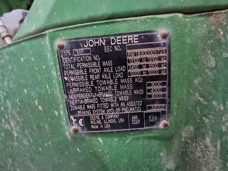 John Deere 7830