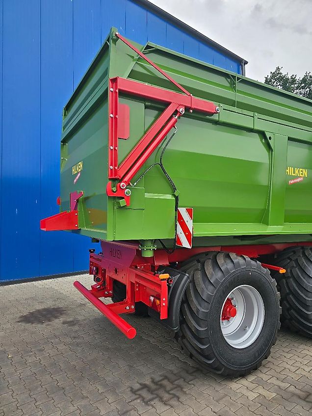 Hilken Tridem-Muldenkipper, MKR8600, Hardox-Boden, Reifen 650/55R26,5, Häckselaufsätze 800mm