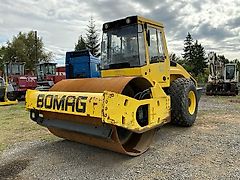 Bomag BW 211 D-4