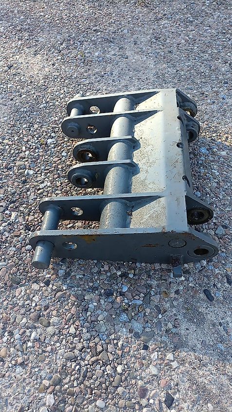 Giant Schnellwechselrahmen mit hydr. Geräteverriegelung