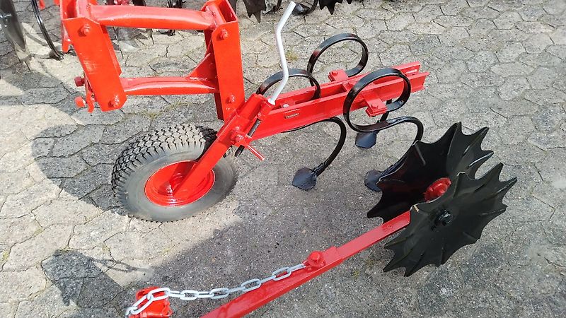 Gruse Gruse Gruse 7 reihiges Hackgerät Hackrahmenbreite 340 cm geklappt gezackte Kulturschutzscheiben ideal für 150cm Spurbreite zum Hacken von 3 Reihen zwischen den Schlepperspuren große Scheibenseche zur exakten Spurführung mit Vibrozinken