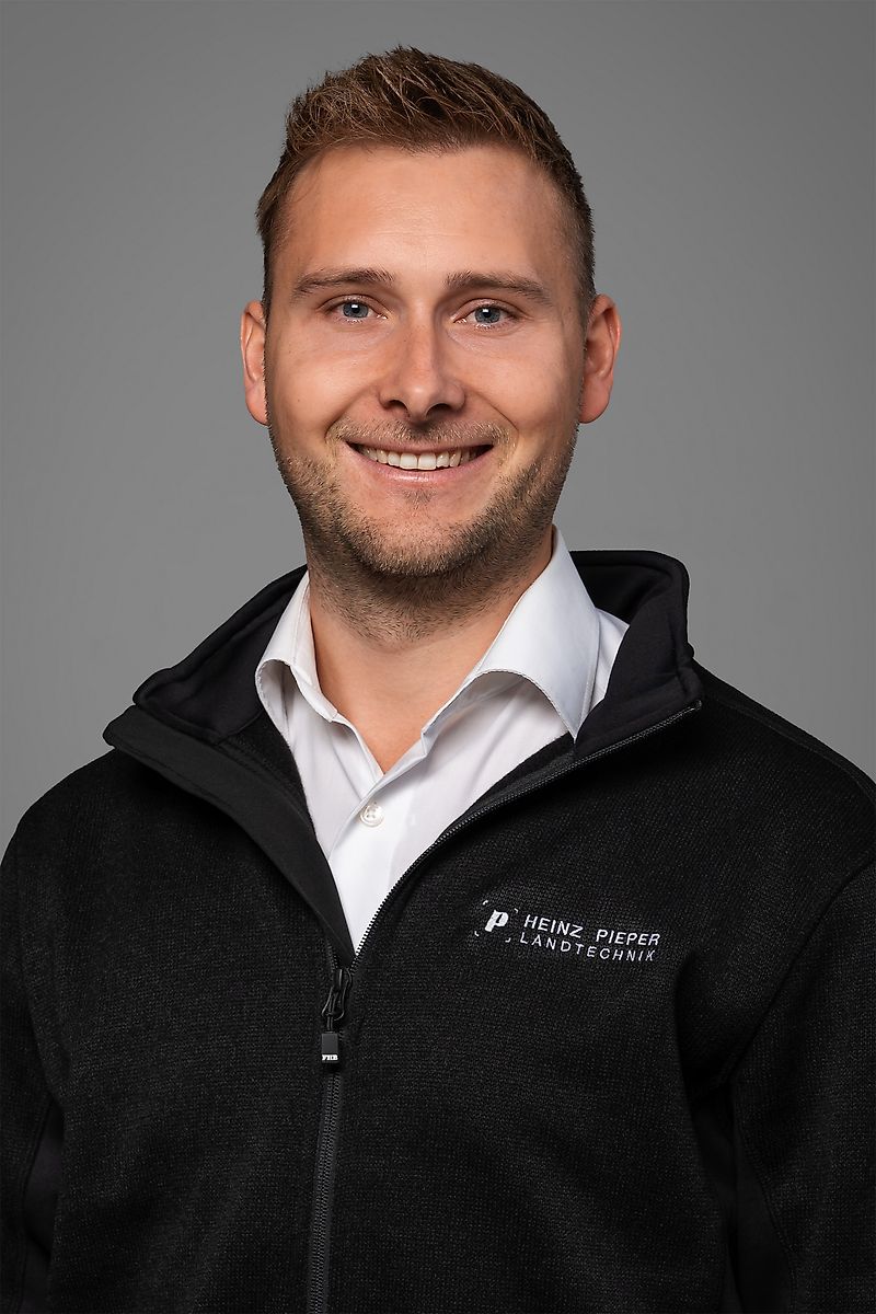 Osoba do kontaktu Pan Henrik Pieper