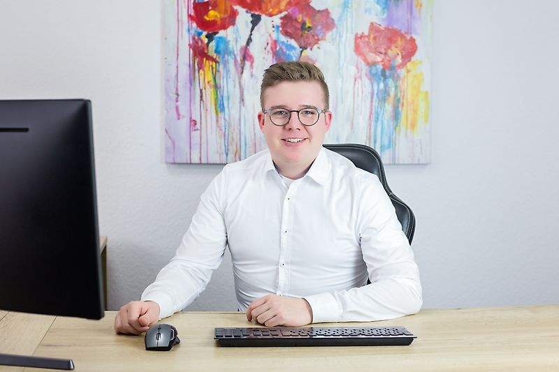 Osoba do kontaktu Pan Rene Ehlers