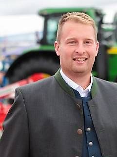 Osoba do kontaktu Pan Gerald Kamerhuber