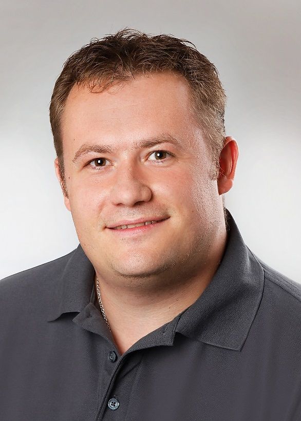 Osoba do kontaktu Pan Christopher Steimer